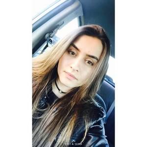 Meet your Posher, Azra